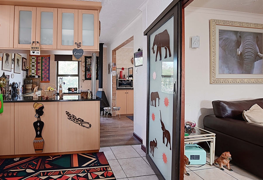 7 Bedroom Property for Sale in Bloubergrant Western Cape